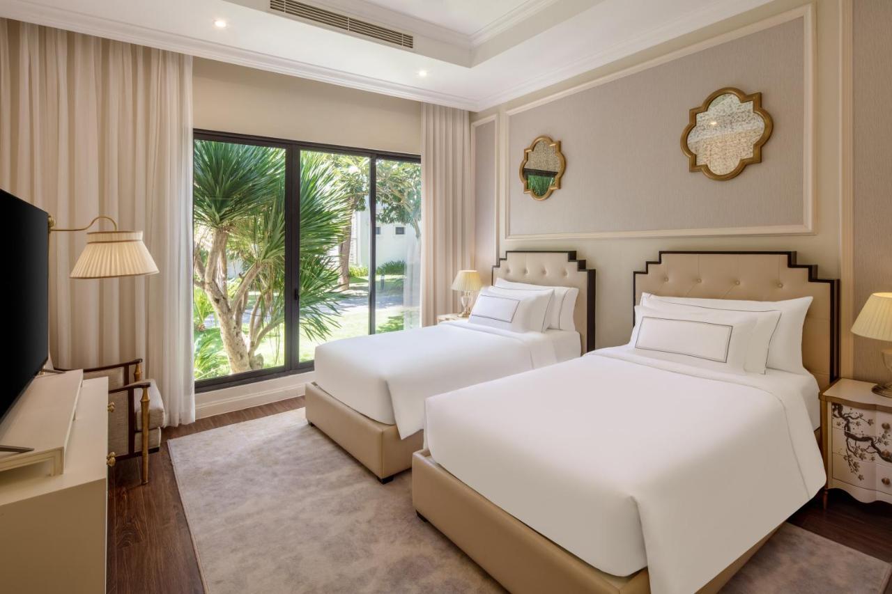 Melia Vinpearl Cam Ranh Beach Resort Екстер'єр фото